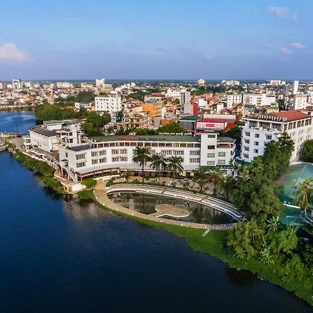 Huong Giang Hotel Resort & Spa Хуе Екстериор снимка
