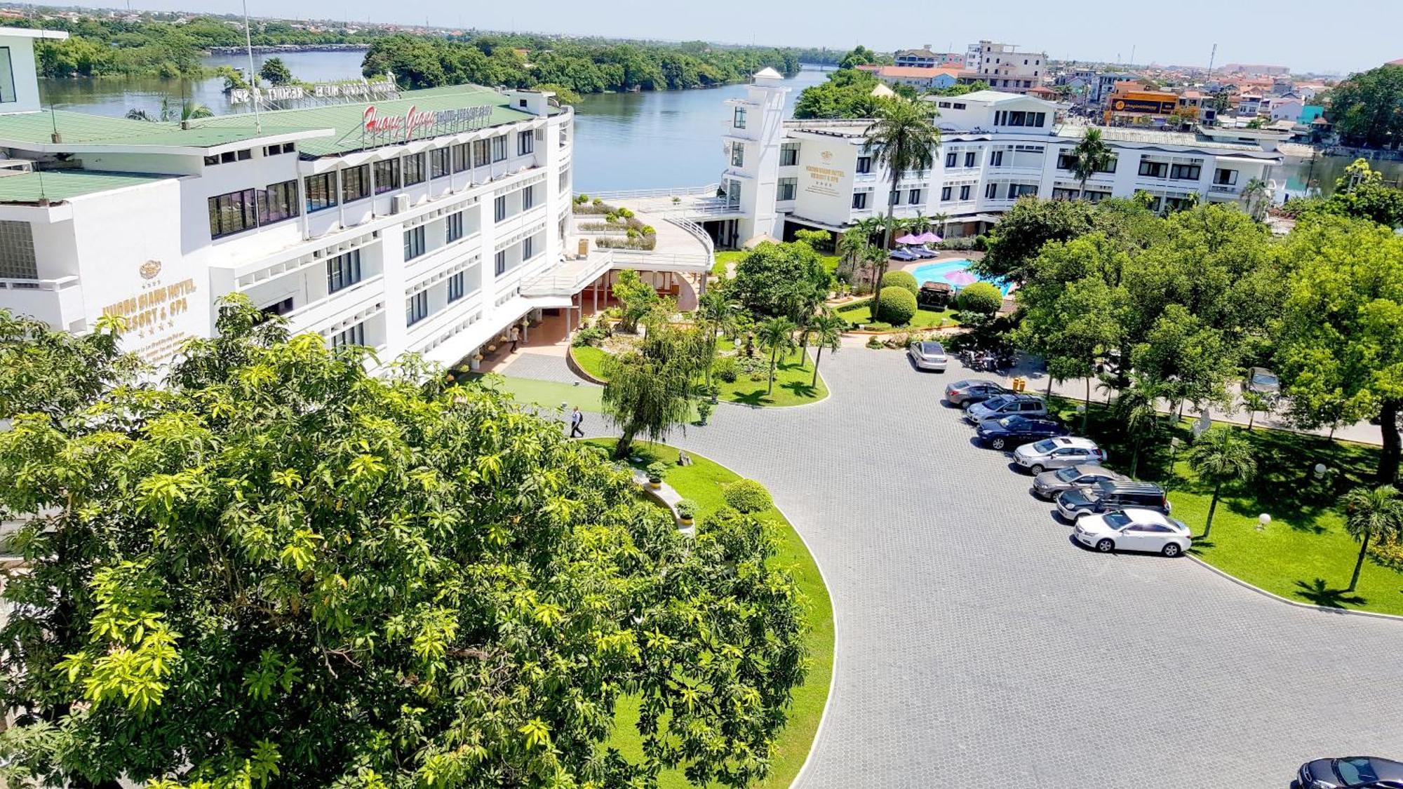 Huong Giang Hotel Resort & Spa Хуе Екстериор снимка