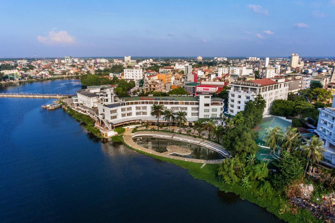 Huong Giang Hotel Resort & Spa Хуе Екстериор снимка